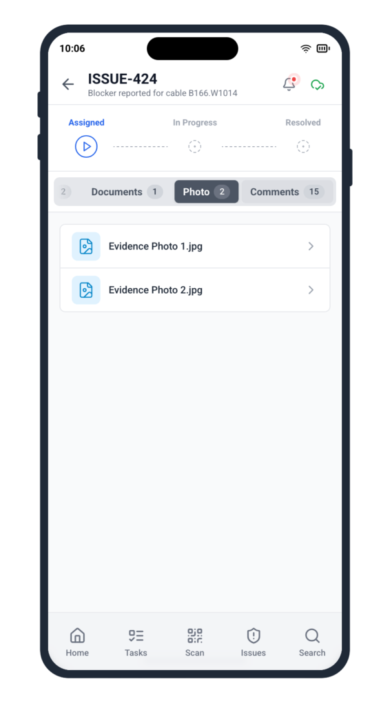 Cable Pilot mobile app showing issue ISSUE-424 detail screen with Photo tab displaying attached evidence photos