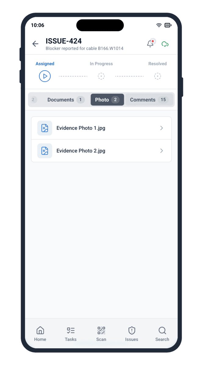 Cable Pilot mobile app showing issue ISSUE-424 detail screen with Photo tab displaying attached evidence photos